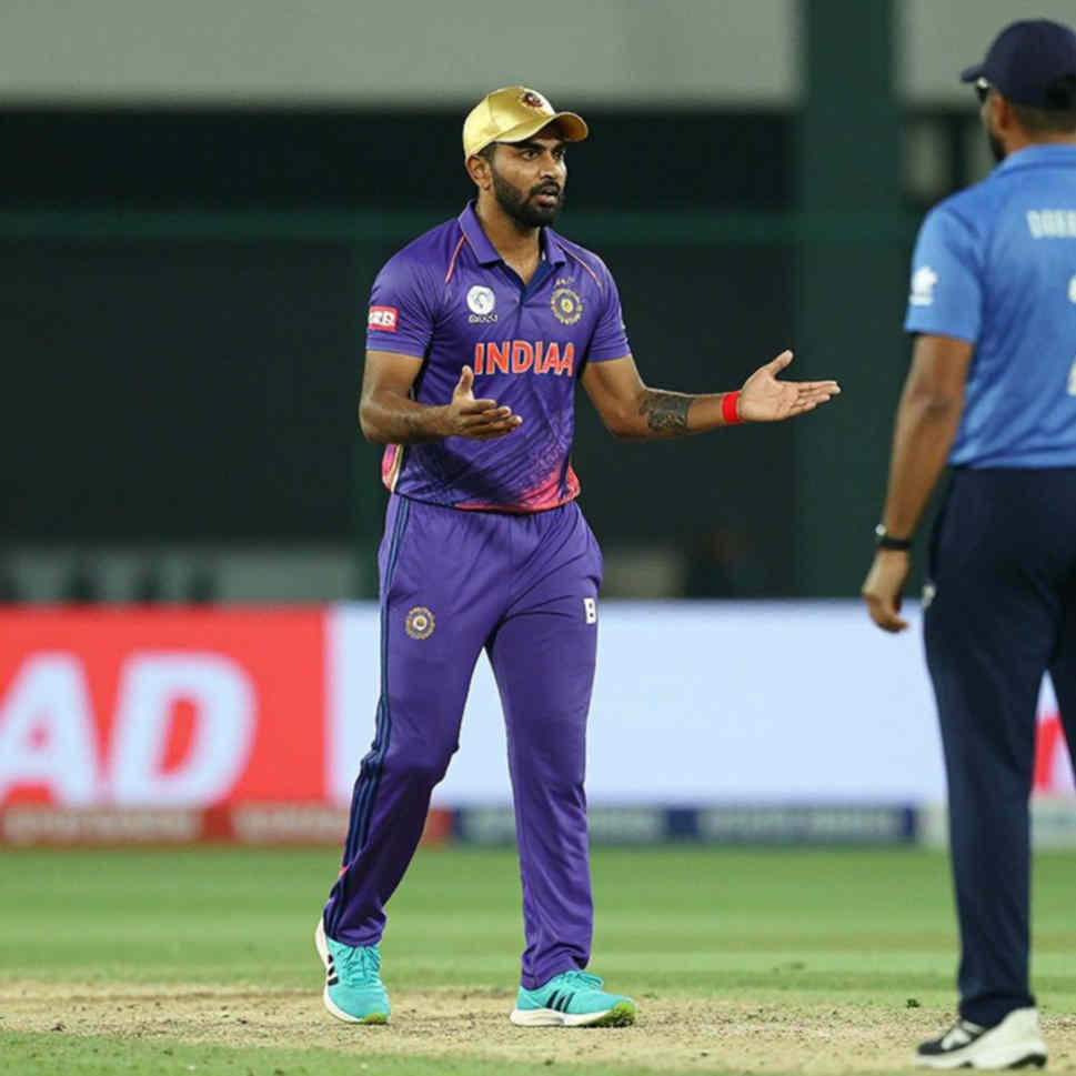 মুস্তাফিজের চুক্তির খাতা: প্রথম রসিদ জাল, দ্বিতীয় রসিদেই পুরো হিসাব মুস্তাফিজের চুক্তির খাতা: প্রথম রসিদ জাল, দ্বিতীয় রসিদেই পুরো হিসাব