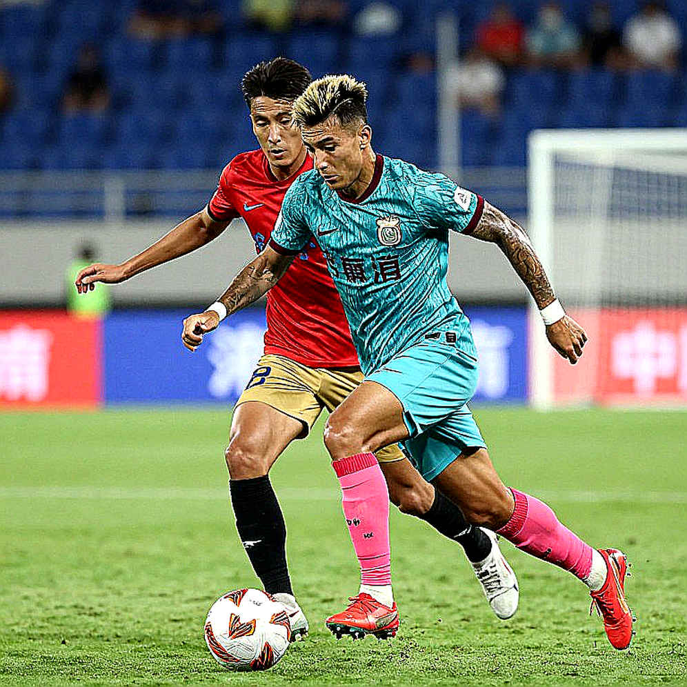 The 'Invisible' Truth Drowning in Transfer Window Noise: Why I Judge by Stadium Sound and Contract Traps The 'Invisible' Truth Drowning in Transfer Window Noise: Why I Judge by Stadium Sound and Contract Traps