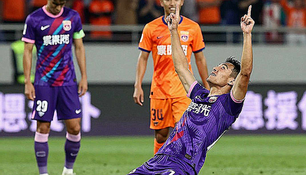 The 'Invisible' Truth Drowning in Transfer Window Noise: Why I Judge by Stadium Sound and Contract Traps The 'Invisible' Truth Drowning in Transfer Window Noise: Why I Judge by Stadium Sound and Contract Traps