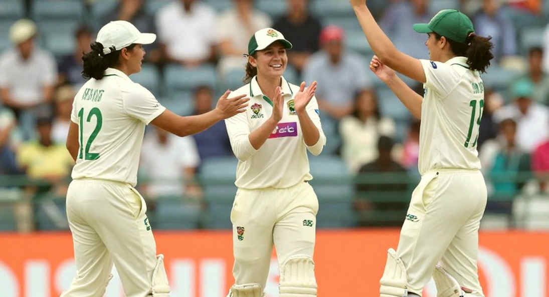 Eleven Overs in Muscat: How One Scorecard Cell Became a Letter Between Two Boards Eleven Overs in Muscat: How One Scorecard Cell Became a Letter Between Two Boards