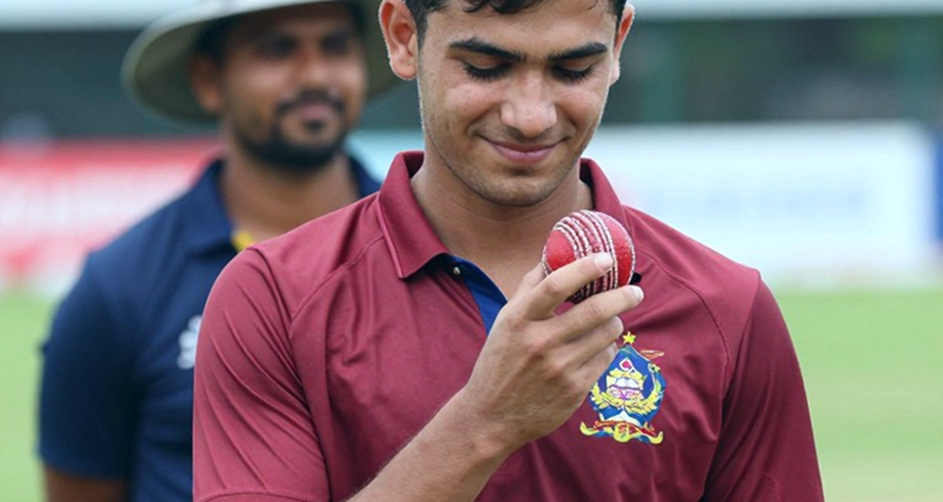 ২৪ বছরে ক্যারিয়ারের শেষ আলো: জর্জ বেলের ২৪৪ রান, ঋণব্যবস্থা এবং এসেক্সের অস্বস্তিকর সত্য