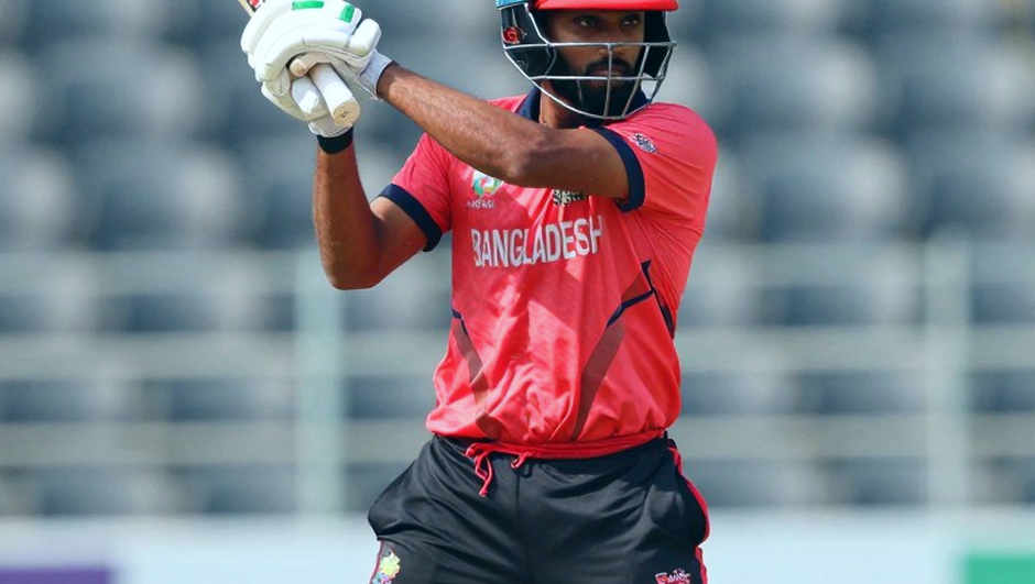 আইপিএল ২০২৬ নিলামের আগে: চুক্তি, বেতন-সীমা আর এজেন্টের শব্দের ভিড়ে আসল সংকেত খোঁজা আইপিএল ২০২৬ নিলামের আগে: চুক্তি, বেতন-সীমা আর এজেন্টের শব্দের ভিড়ে আসল সংকেত খোঁজা