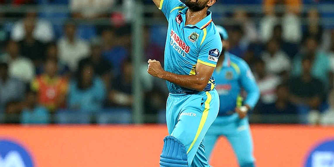 ভলিউমের ভাষা: রেনুকার জায়গায় কলিতা, আর দশ ওভারের হিসাব
