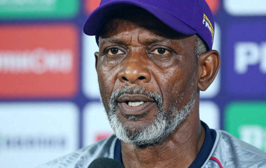 ১০০ বলে ১৫১: বৃষ্টি-সংশোধিত টার্গেটের আড়ালে অন্বয় দ্রাবিড়ের ইনিংসটা আসলে কী বলছে ১০০ বলে ১৫১: বৃষ্টি-সংশোধিত টার্গেটের আড়ালে অন্বয় দ্রাবিড়ের ইনিংসটা আসলে কী বলছে