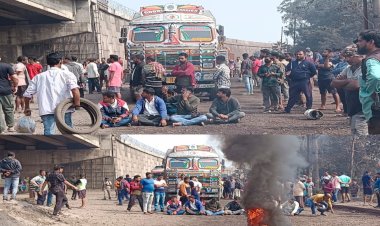 ପୁଣି ୫୫ ନମ୍ବର ଜାତୀୟ ରାଜପଥରେ ଗଡ଼ିଲା ମୁଣ୍ତ  ଟ୍ରକ   ଚାପରେ ବାଇକ ଆରୋହି ମୃତ,ଏକ ଘଣ୍ଟା ଜାତୀୟ ରାଜପଥ ଜାମ