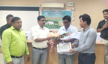 *ଜିଲ୍ଲା ସ୍ତରୀୟ ବିଶ୍ୱ ବନ ଦିବସ ୨୦୨୫ ଅବସରରେ କୈରାଝୁଲି ବିଦ୍ୟାଳୟକୁ ଶ୍ରେଷ୍ଠ ପୁରସ୍କାର*